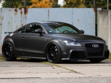 Audi TT в "черном смокинге"